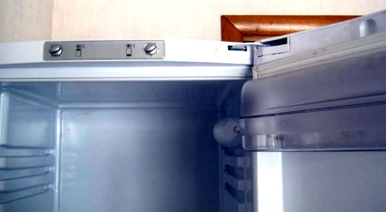 Перевесить двери холодильника в Верее | Вызов мастера по холодильникам на дом